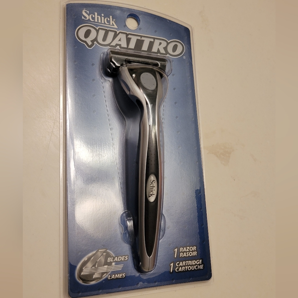 Schick Quattro Men's Razor - Black & Silver